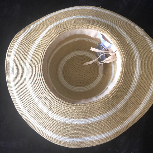 NWT Nordstrom hat beautiful floppy! - Picture 3 of 4